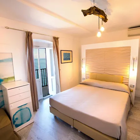 Saraceno Giglio Porto